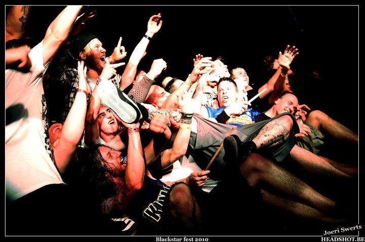 Mike Hood Crowd Photo